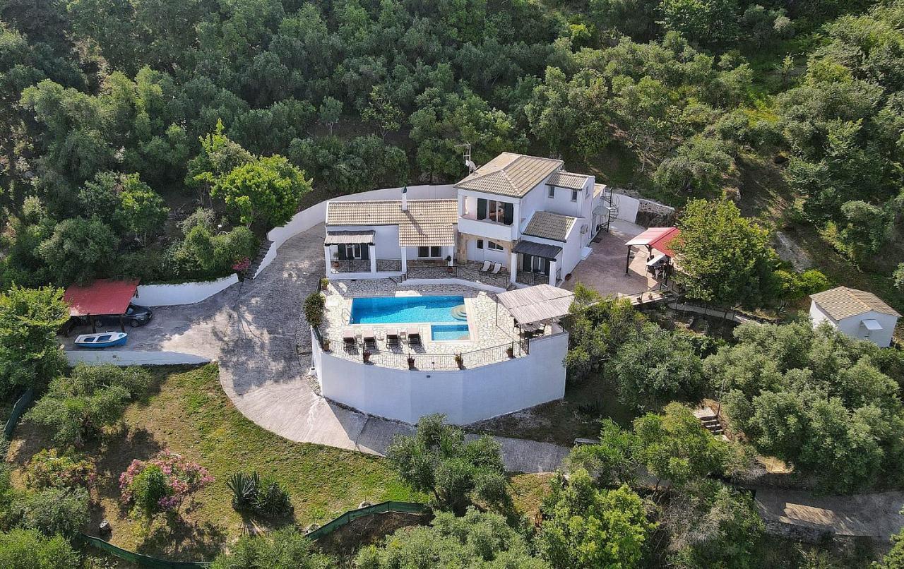 Villa Boukari Chlomos Eksteriør bilde